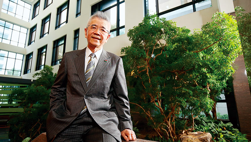 信義房屋創辦人周俊吉，是1987年就參加新環境基金會的環保先鋒。他相信，零碳島的開發方向不只保護環境，也讓新飯店做出區隔，創造多贏的投資成果